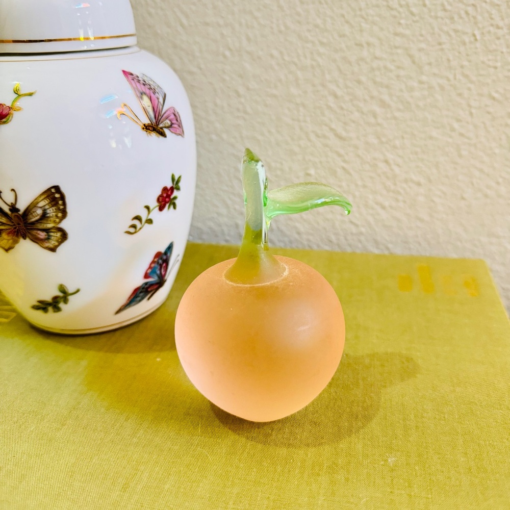 Vintage Crowning Touch Frosted Glass Apple Paperweight Peach Pink Green Stem EUC